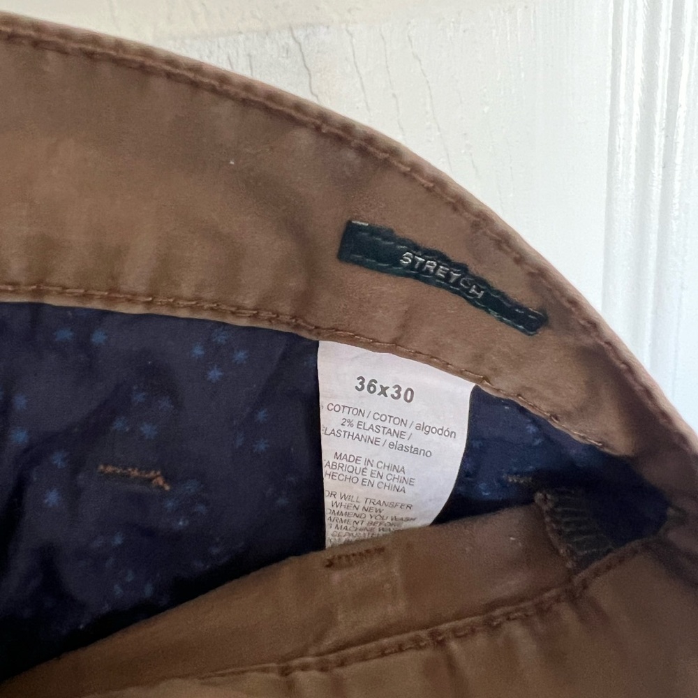 Brand: Perry Ellis(stretch) Color: Brown khaki material 
Size: 36/30